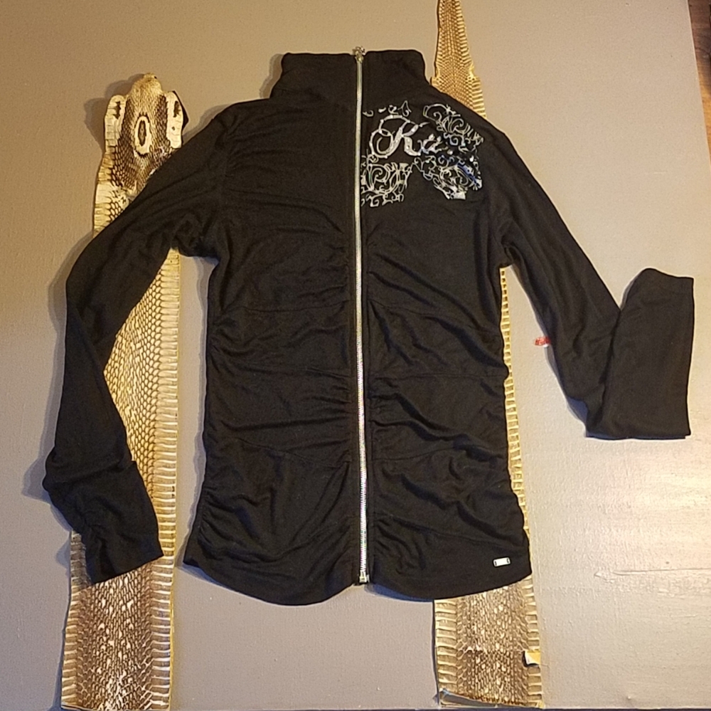 KARV, Zip Up. Med